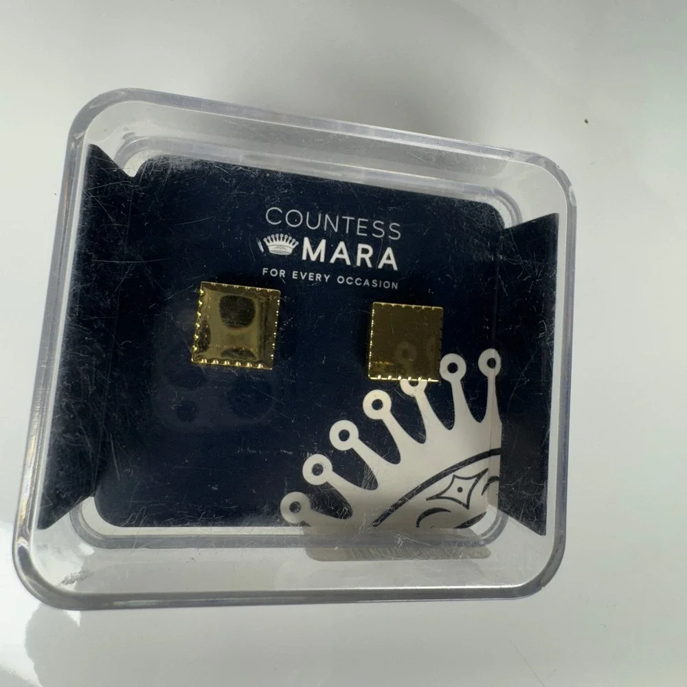 Countess Mara Gold Tone Square Cufflinks For‎ Every Occasion